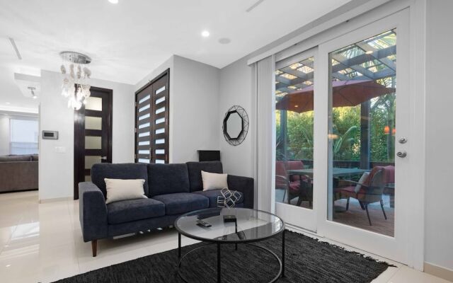 Walefield by Avantstay Mid-wilshire Home + Pool