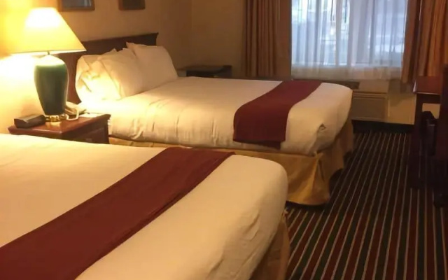 Evergreen Inn and Suites