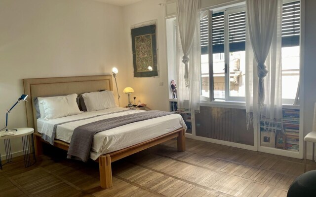 My Summer in Rome Spacious 2BR 2 Bath Home With a Balcony Near Famed Piazza del Popolo