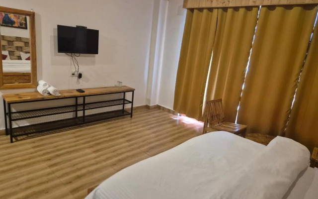 OYO 7138 Acharya Cottage
