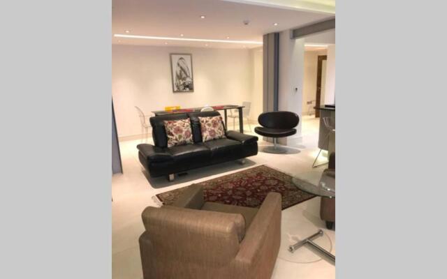 Stylish large cool 3 bed 3 bath Marylebone +AC