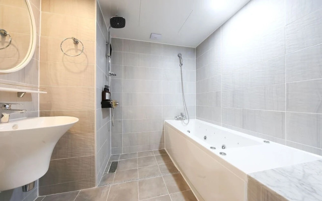 Changwon Boutique Hotel Gung