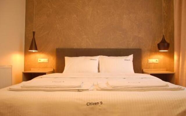 Citizen 9