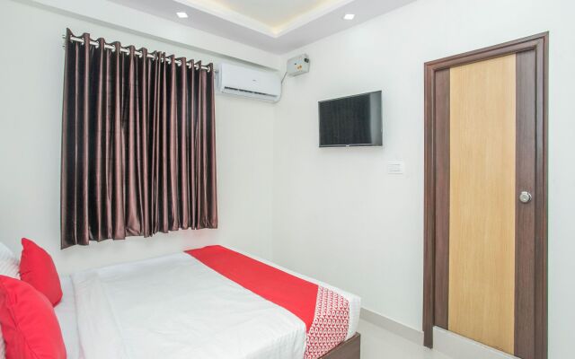 OYO 12544 Varcity Twin Towers