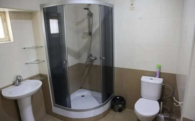 Zebra Hostel & Tours