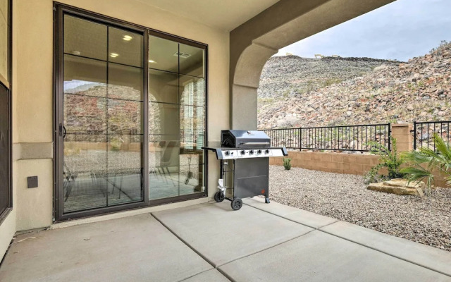 Washington Hiking Getaway w/ Pool Access!