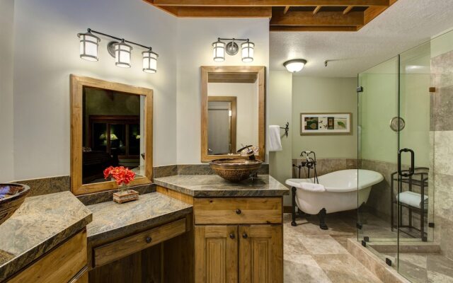 Abode at Pinnacle