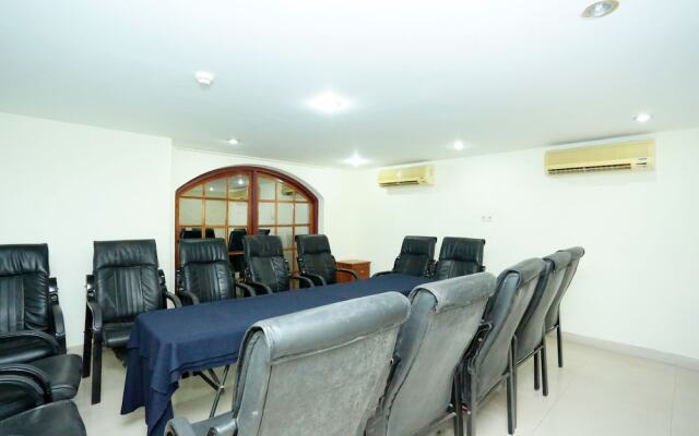 OYO Flagship  17345 MG Road