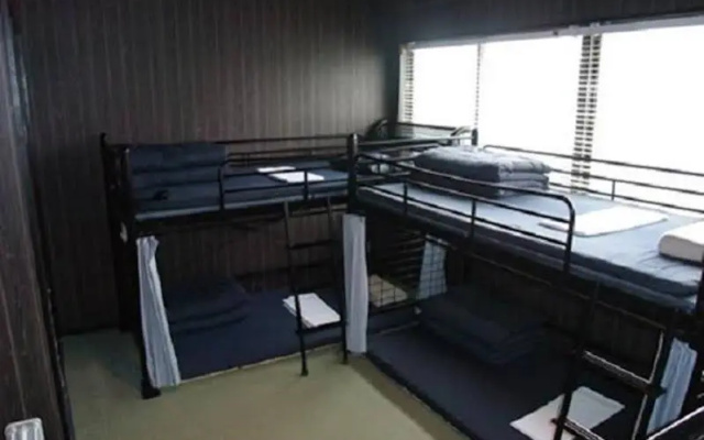 International Guesthouse Azure Narita – Guest Rooms – Tomisato