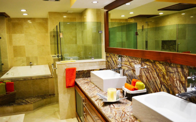 Villas de Cortez Penthouse