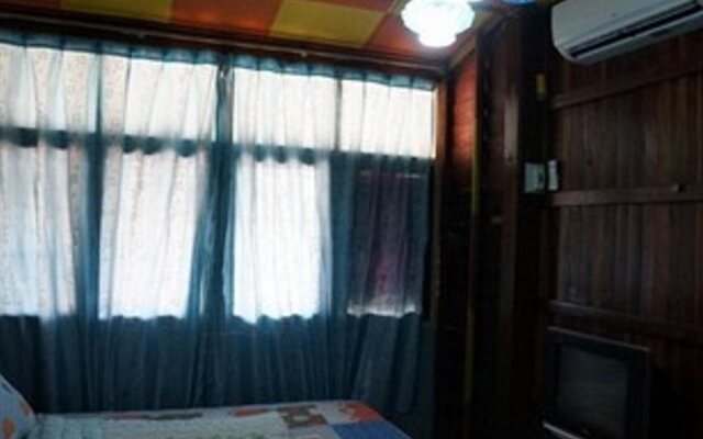 URO Friendship Guesthouse