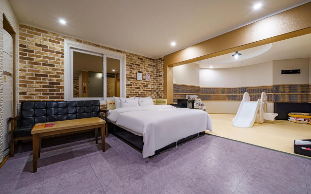 Sky Hotel Condo