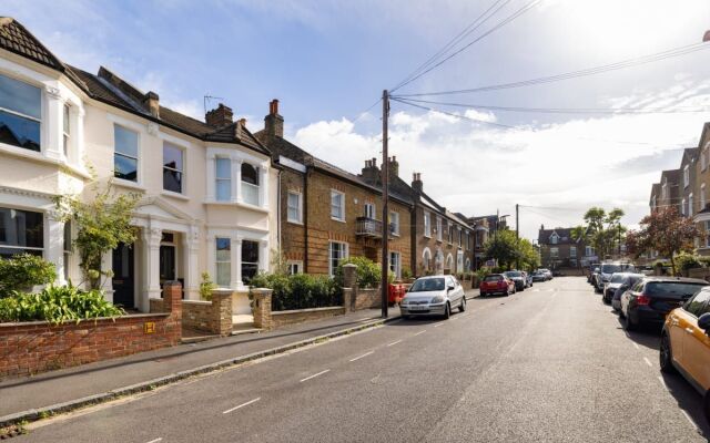 The Camberwell Secret - Alluring 3bdr House With Garden