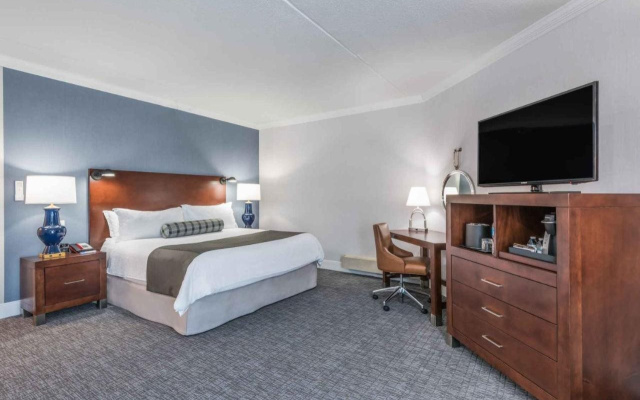 Hamilton Park Hotel & Conference Center