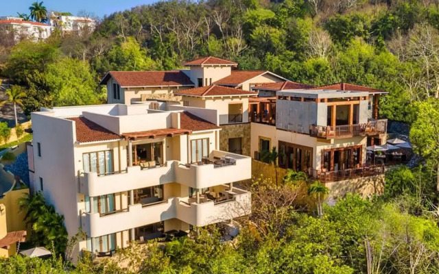 Celeste Curamoria Collection 2BD Ocean View