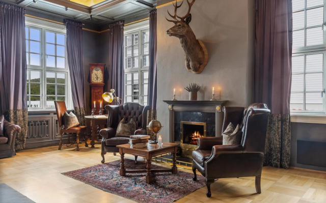 Dr. Holms Hotel