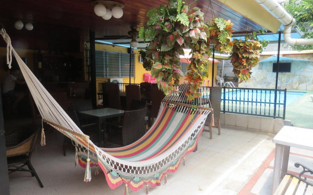 Hostal Cocos Inn