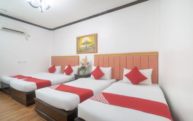 Sunny Point Hotel