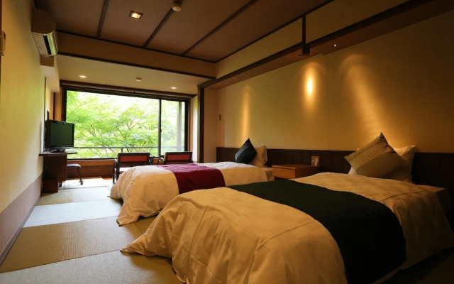 Momijiya Honkan Takao Sansou Ryokan