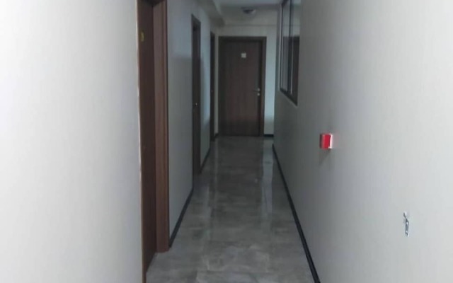 Metatron Suit Hotel