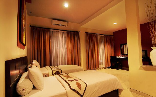 Puri Chorus Hotel