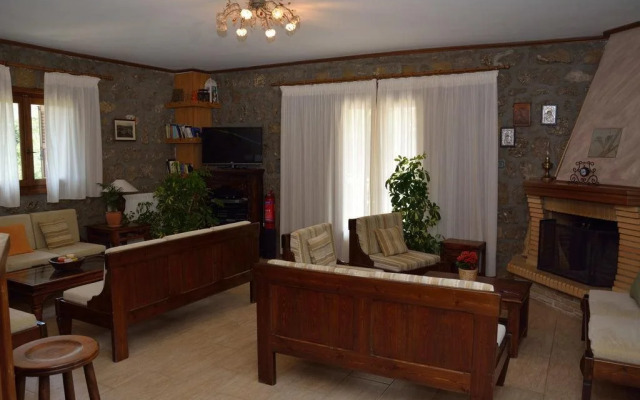 Evrostini Guest House