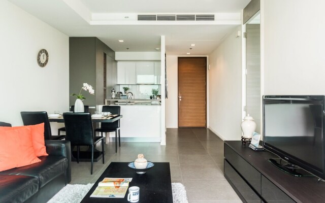 The River Sathorn By Favstay