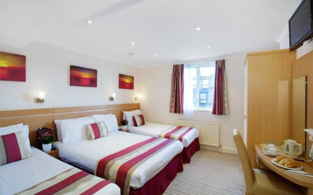 Queens Park Hotel