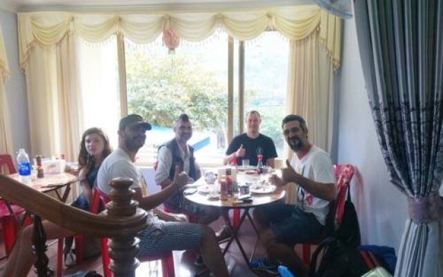 Cat Ba Guest House