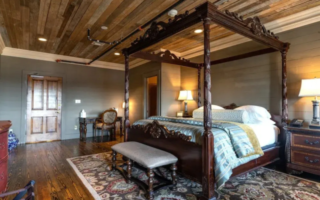P.A. Smith Hotel
