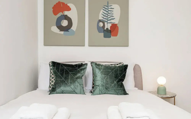 JOIVY Stylish 1 bed flats in Soho