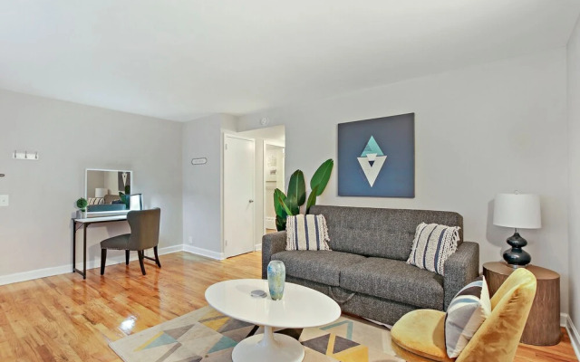 Cozy 1BR Serene Apt in Bowmanville