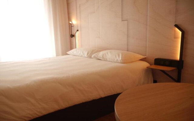 B&B HOTEL Lille Lillenium Eurasanté
