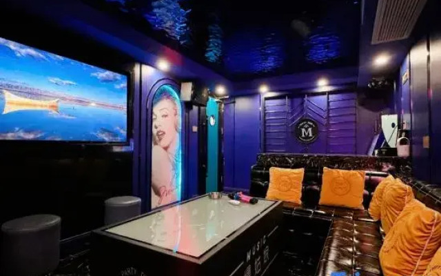 Qushu Adaman · Sky Villa