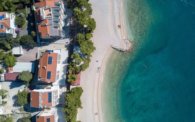 Makarska Beach Apartments Lucija