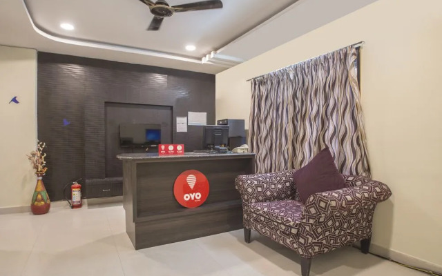 OYO 10373 Apartment The Icon Homes