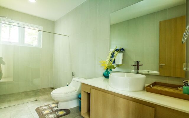 Luxury 5br Pool Villa and Sport Center