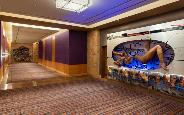 Grand Hyatt Mumbai Hotel and Serviced Apartments