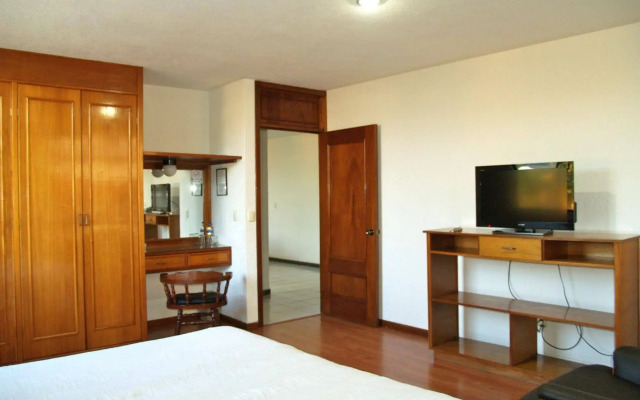 Estanza Hotel & Suites