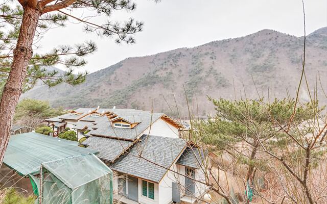 Yangsan Solmaru Pension
