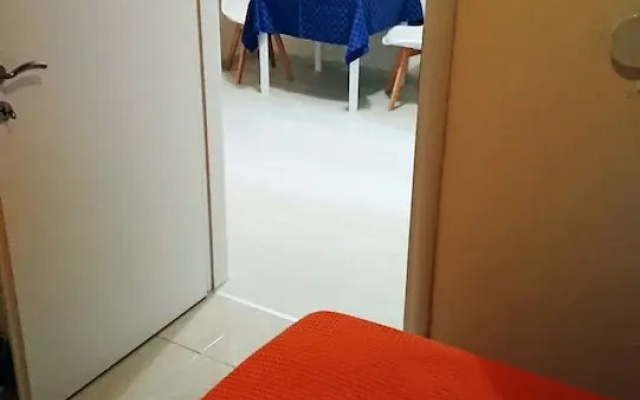 Monad Apartments Karaoli