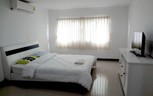 M Plus 2 Apartments