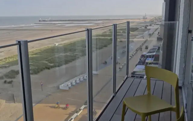 Apartment in Nieuwpoort by the Beach