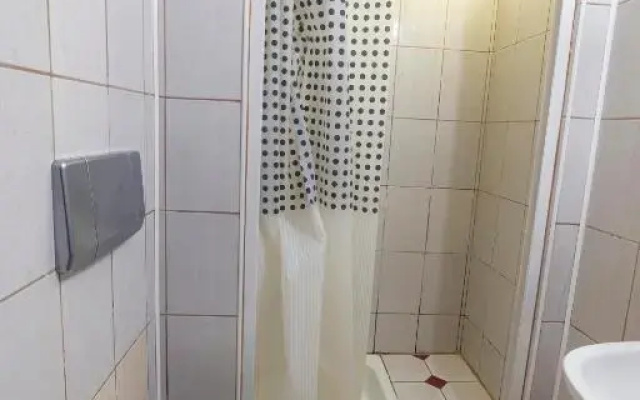 Pokoje Mira