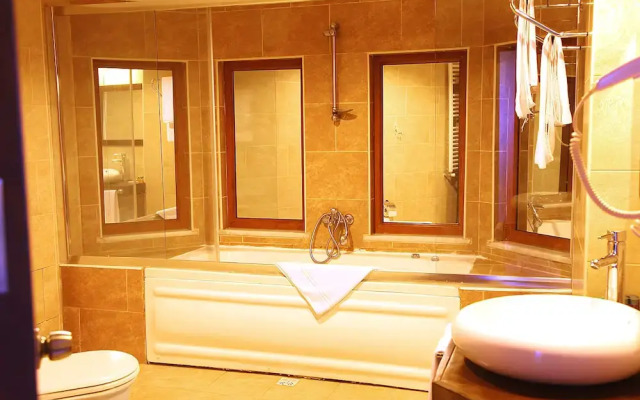 Park Polonezkoy Hotel