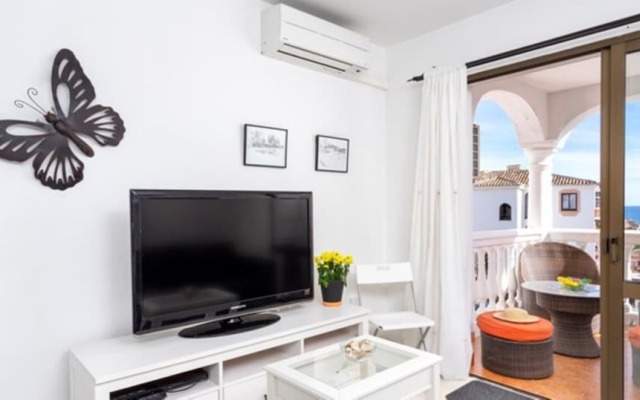 Apartment - 2 Bedrooms with Pool and WiFi - 107875