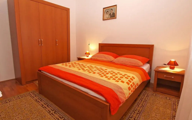 Apartment 359