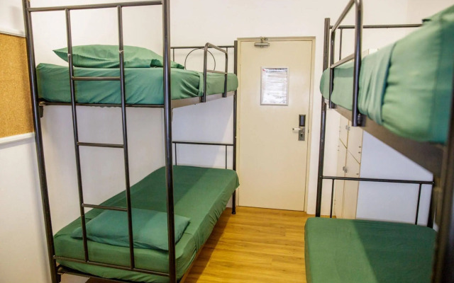 Chilli's Backpackers - Hostel