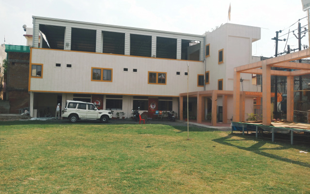The Lalit Hotel And Restaurant