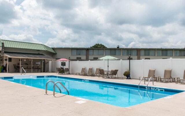 Holiday Inn Lancaster County